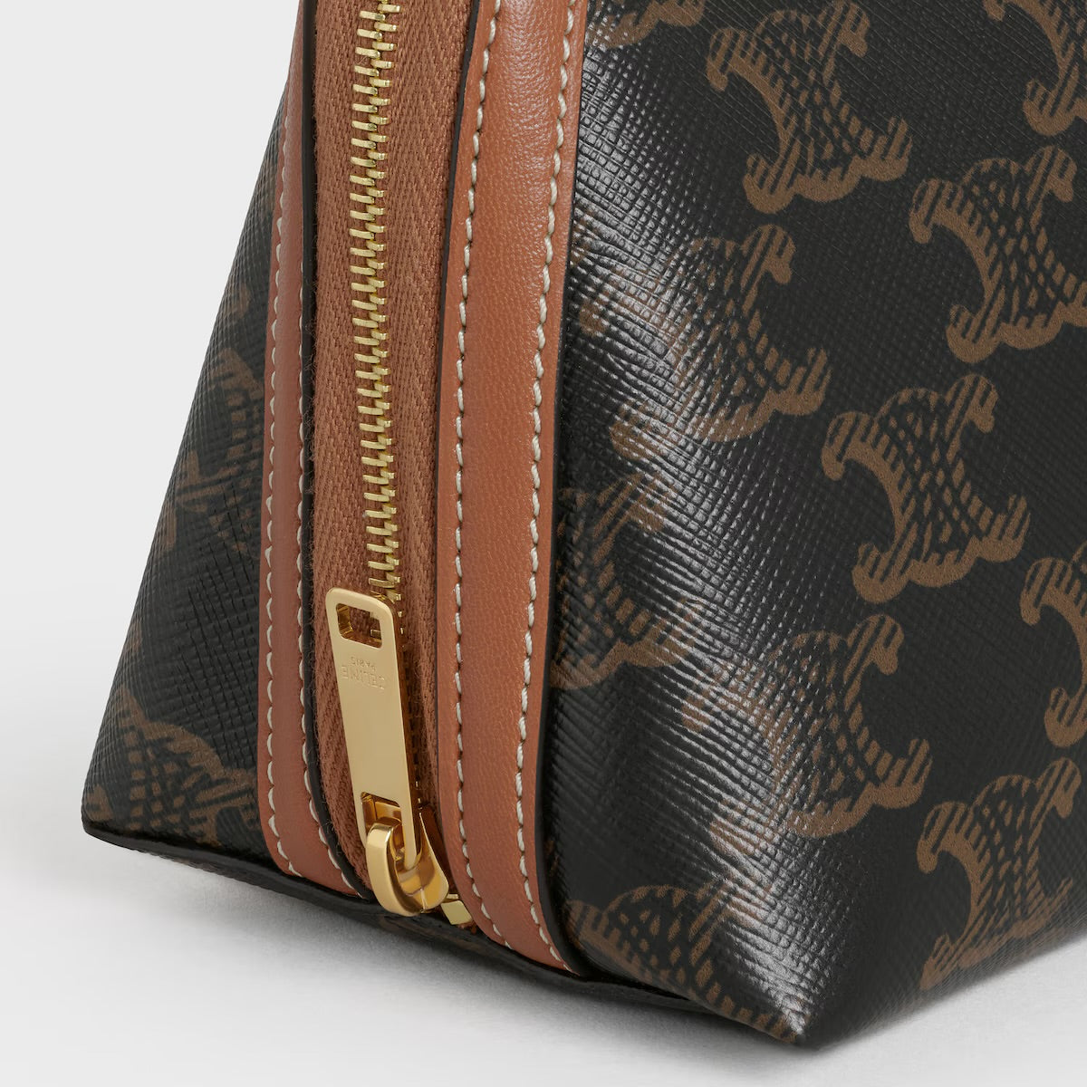 POCHETTE CELINE CON CATENA IN TELA TRIOMPHE E PELLE DI AGNELLO
